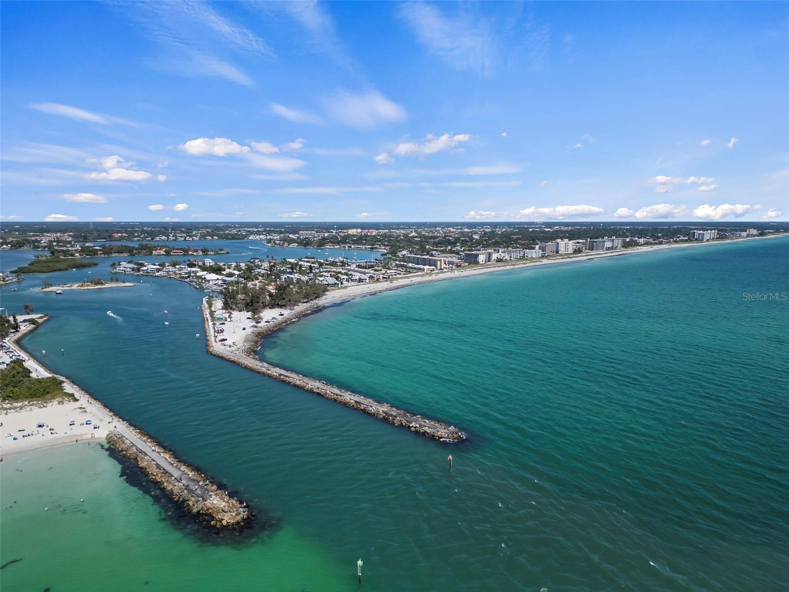 Image 21 of 62 For 1555 Tarpon Center Drive G 235