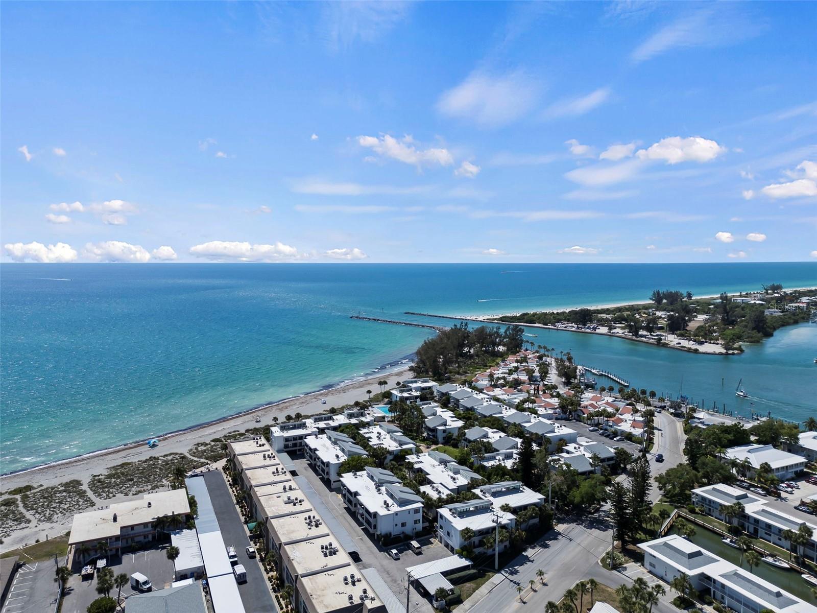 Image 26 of 62 For 1555 Tarpon Center Drive G 235