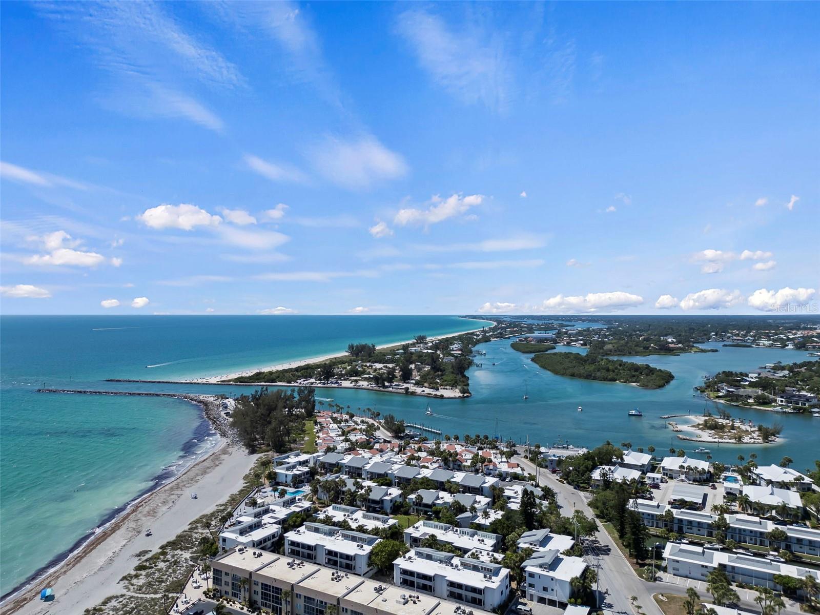 Image 27 of 62 For 1555 Tarpon Center Drive G 235