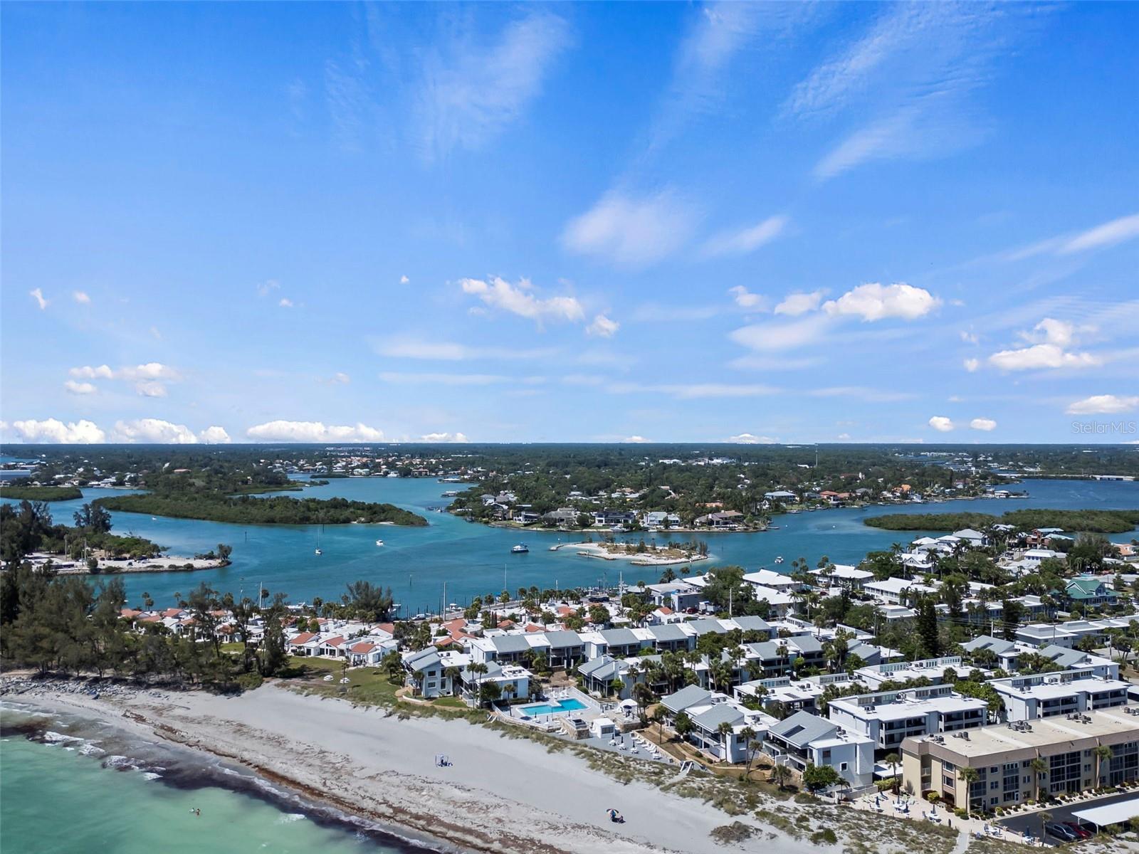 Image 28 of 62 For 1555 Tarpon Center Drive G 235