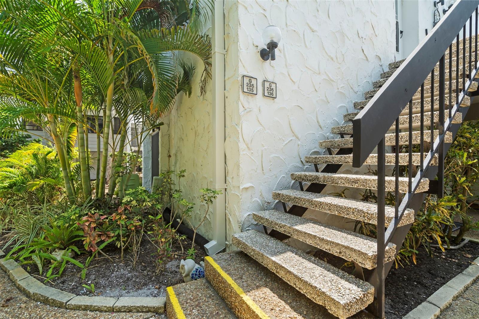 Image 30 of 62 For 1555 Tarpon Center Drive G 235