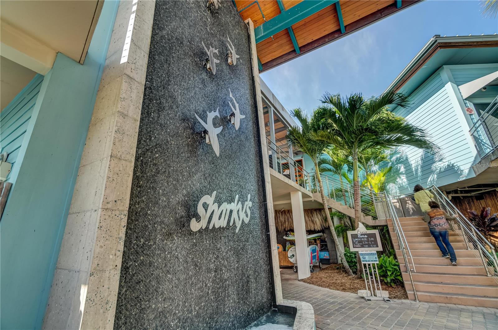 Image 45 of 62 For 1555 Tarpon Center Drive G 235