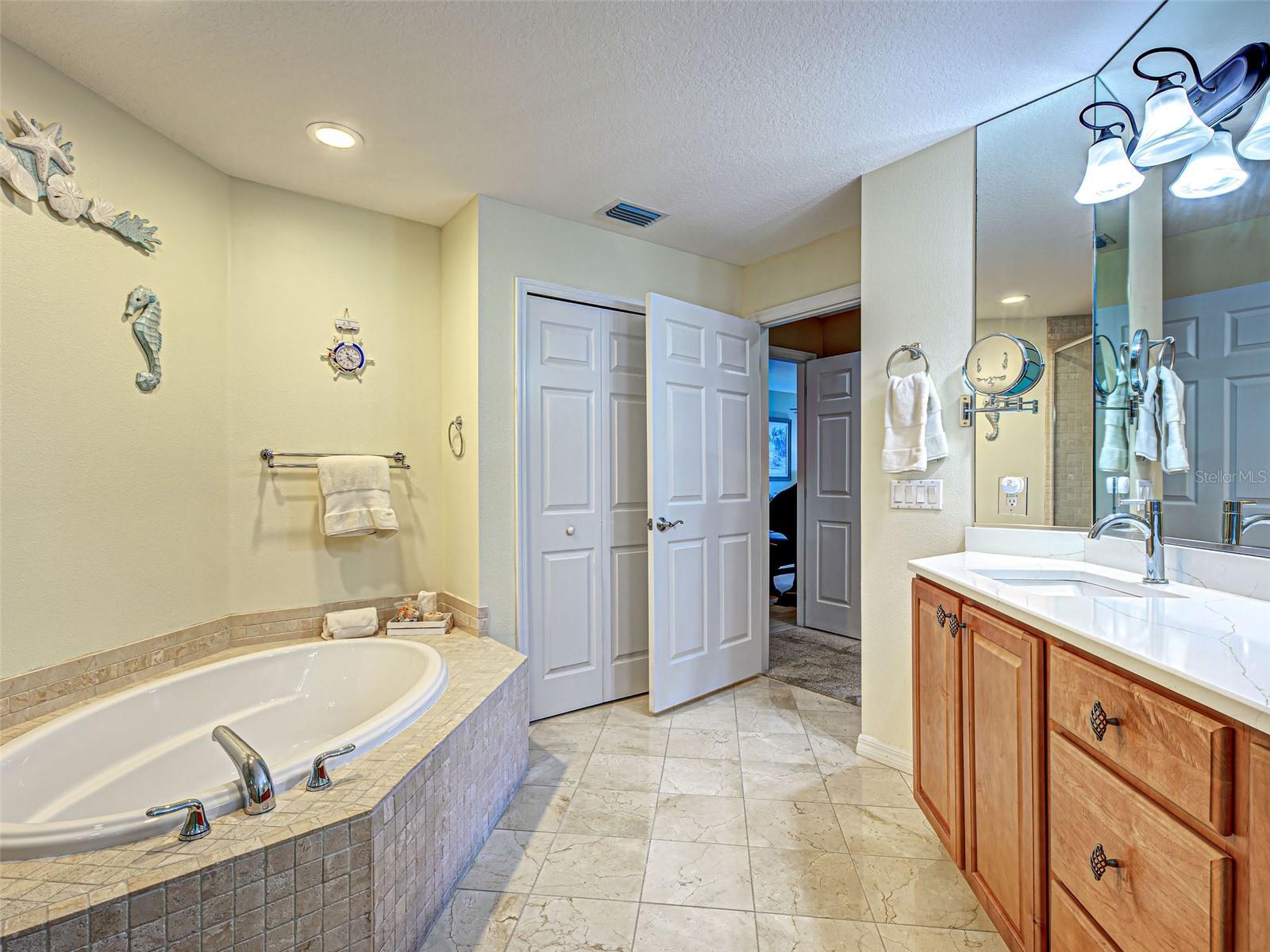 Image 32 of 68 For 516 Tamiami Trail S 303