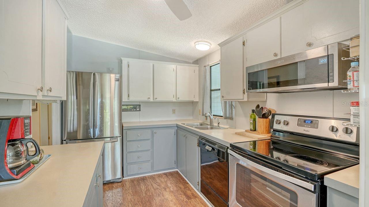 Image 10 of 30 For 763 Lakeside Drive