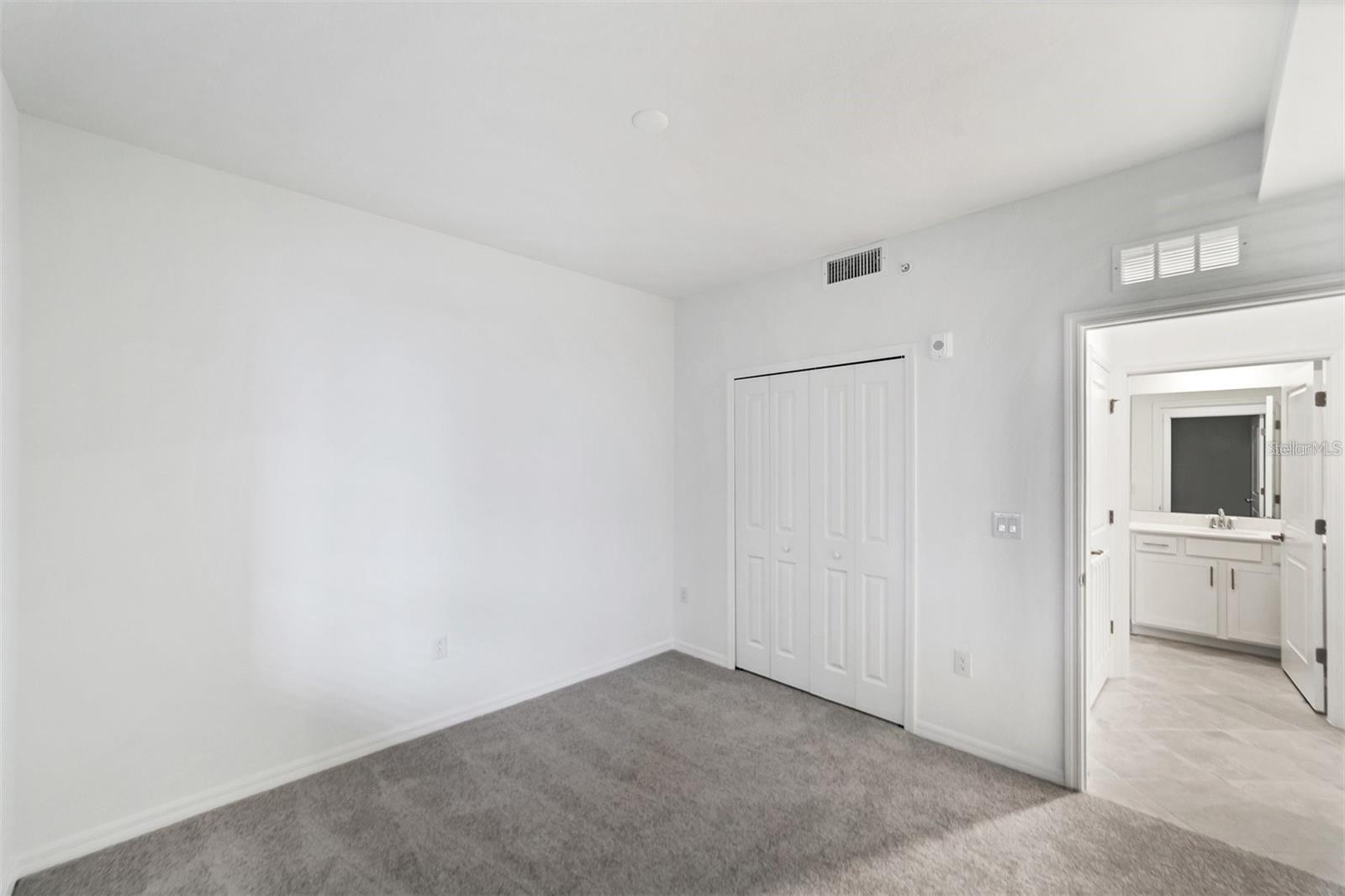 Image 11 of 32 For 17595 Opal Sand Drive 205
