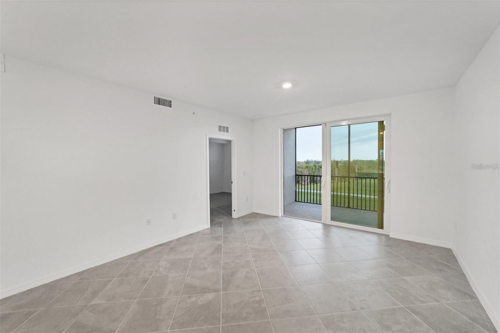 Image 15 of 32 For 17595 Opal Sand Drive 205