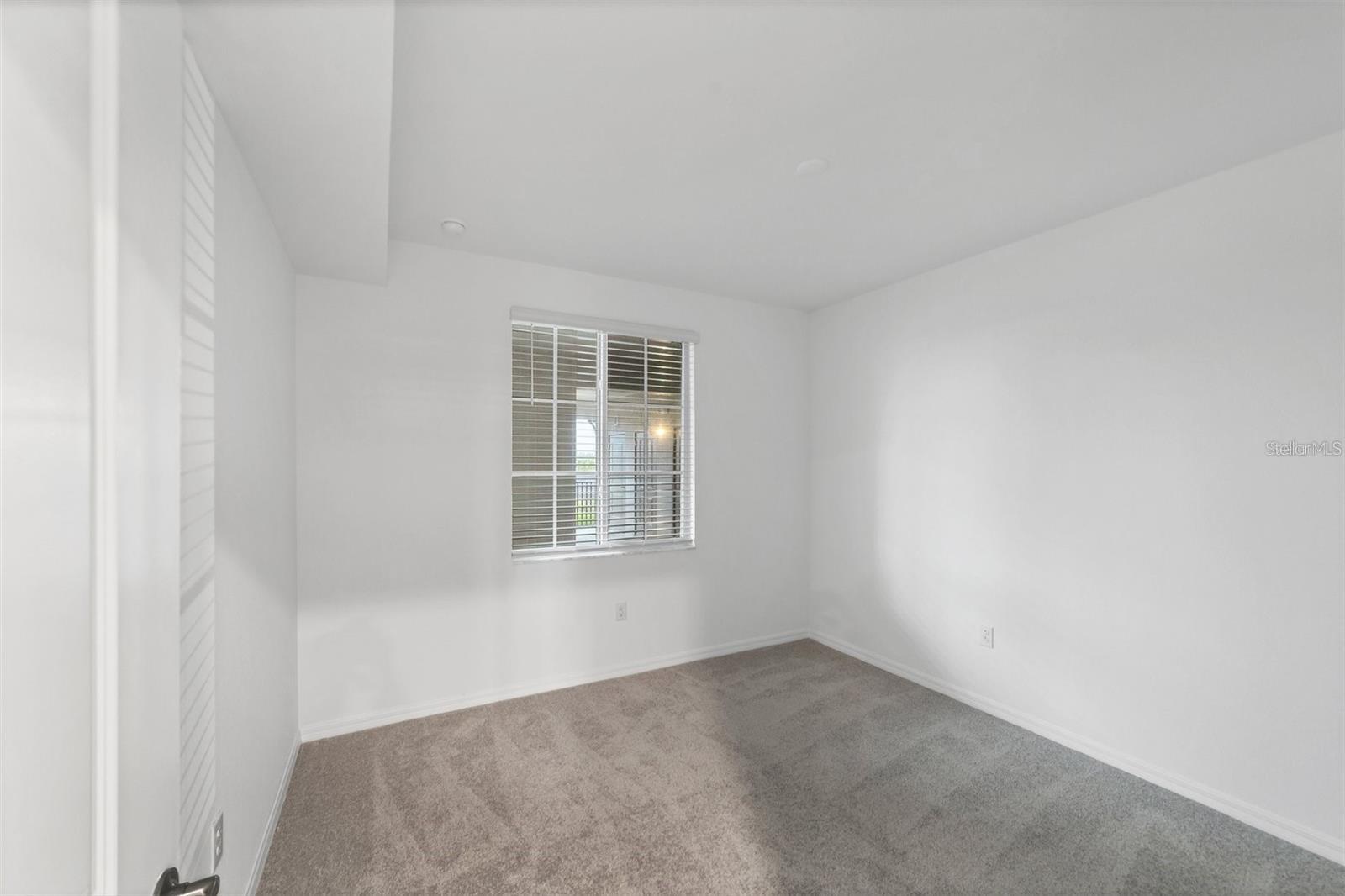 Image 18 of 32 For 17595 Opal Sand Drive 205