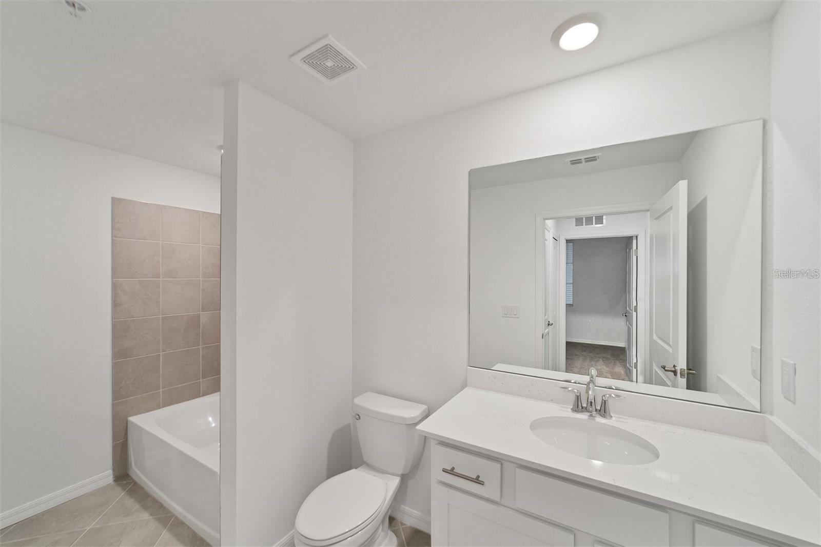 Image 23 of 32 For 17595 Opal Sand Drive 205