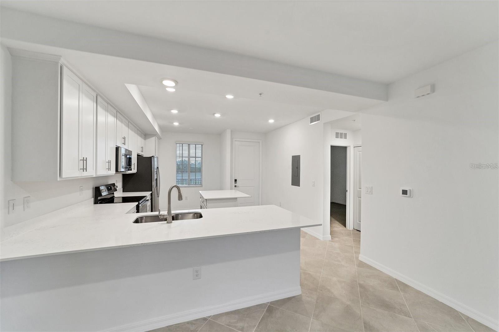 Image 4 of 32 For 17595 Opal Sand Drive 205