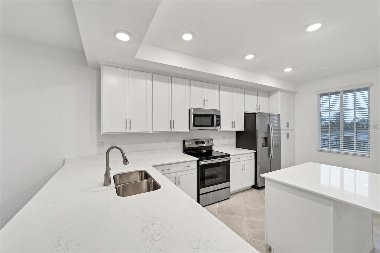 Image 5 of 32 For 17595 Opal Sand Drive 205