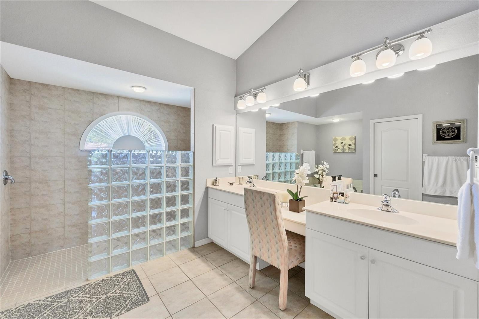 Image 20 of 52 For 188 Grand Oak Circle