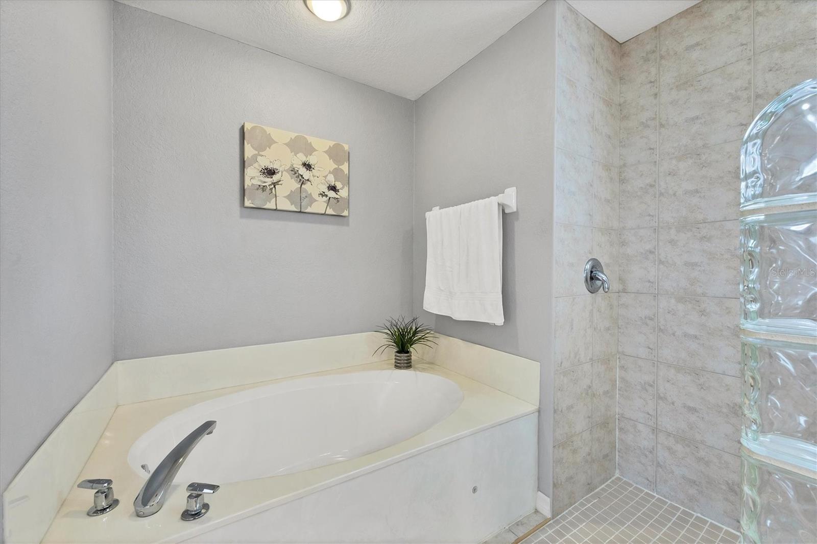 Image 21 of 52 For 188 Grand Oak Circle
