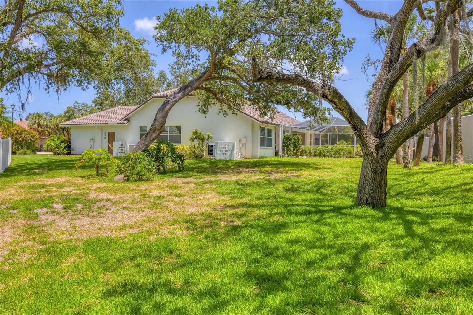 Image 33 of 52 For 188 Grand Oak Circle