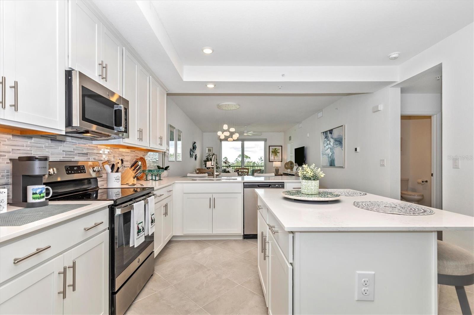 Image 5 of 96 For 12280 Wellen Golf Street 304