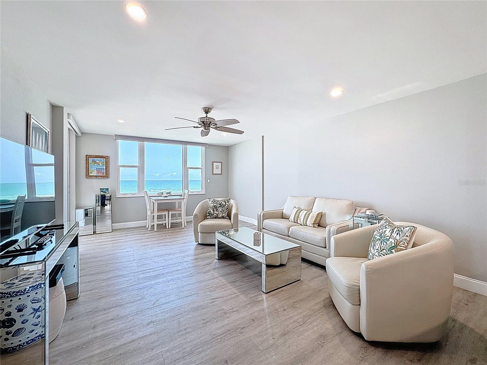 Image 11 of 42 For 1100 Tarpon Center Drive 503 5c