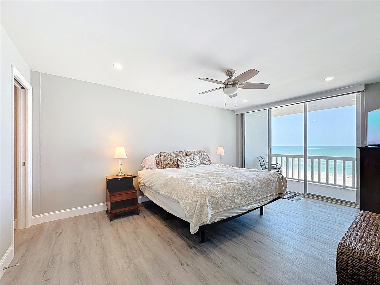 Image 12 of 42 For 1100 Tarpon Center Drive 503 5c