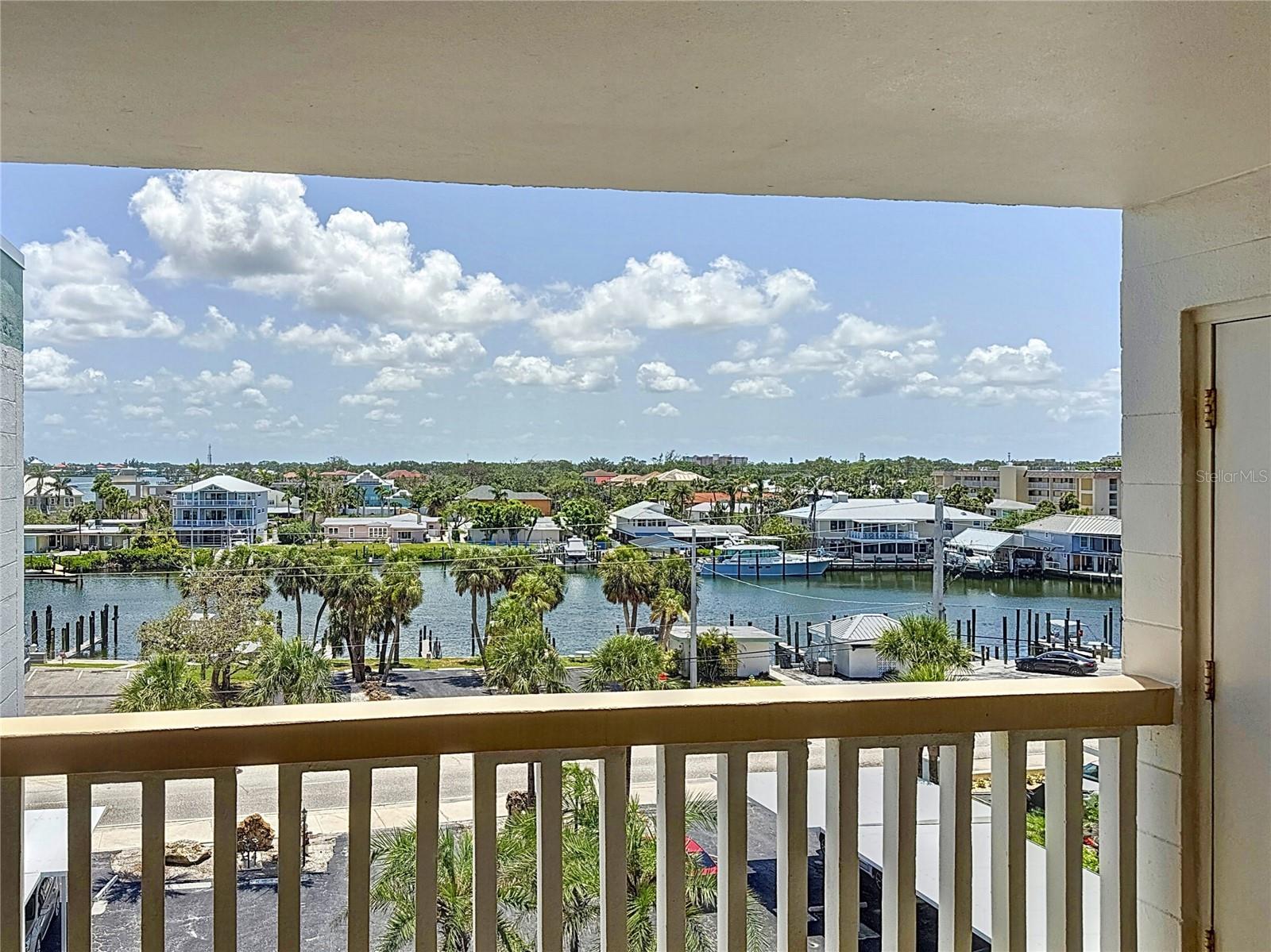 Image 20 of 42 For 1100 Tarpon Center Drive 503 5c