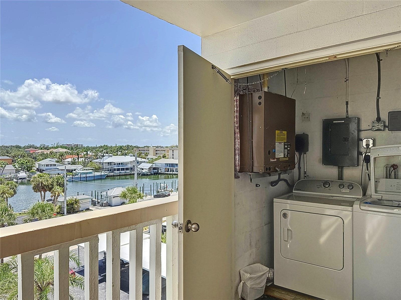Image 27 of 42 For 1100 Tarpon Center Drive 503 5c