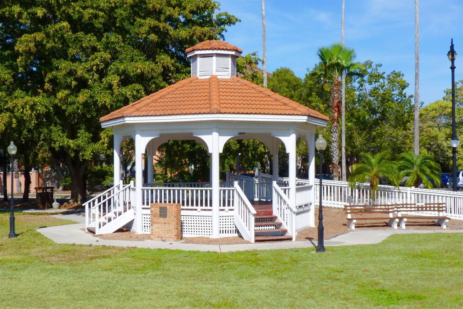 Image 32 of 42 For 1100 Tarpon Center Drive 503 5c