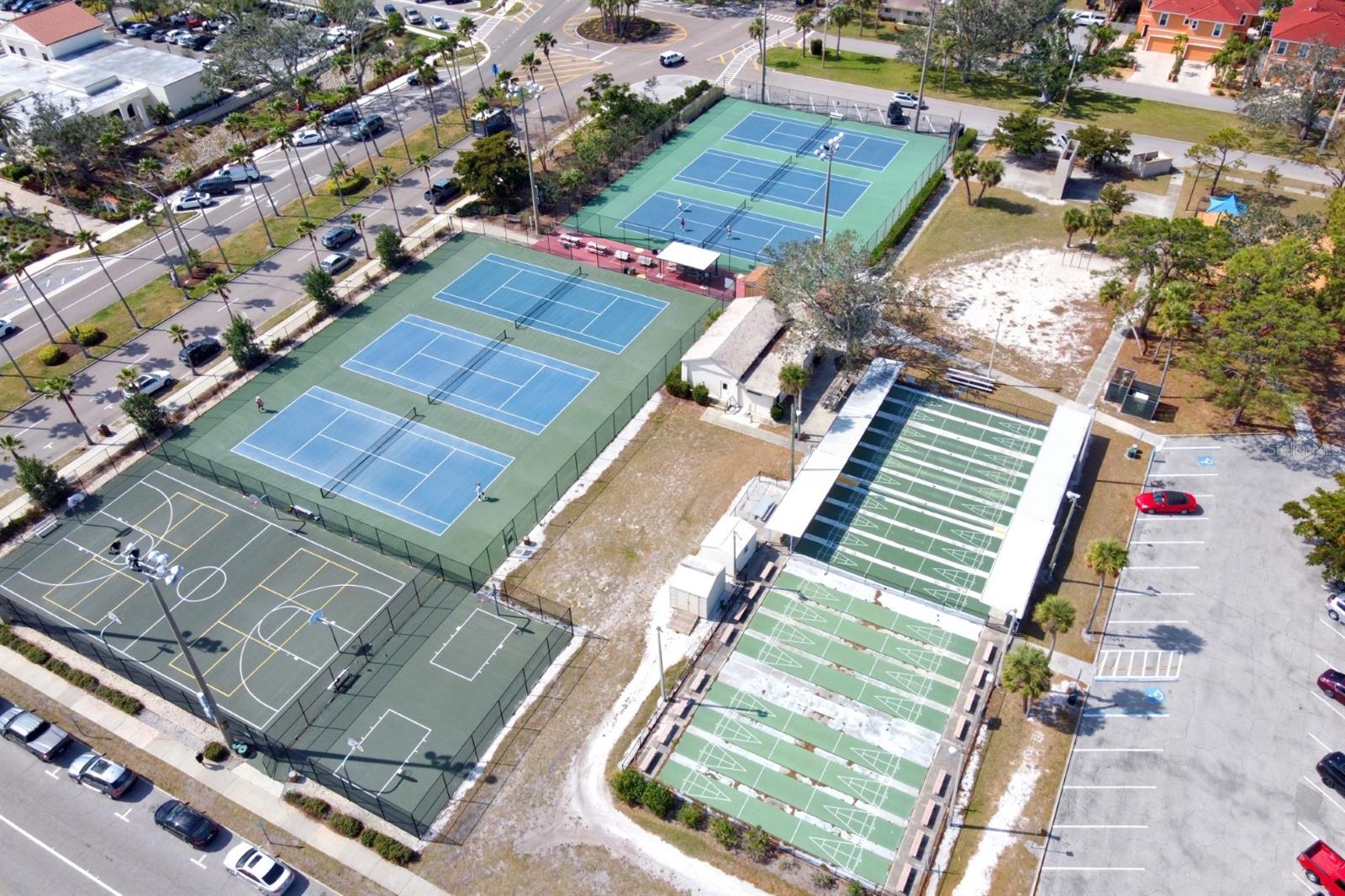 Image 34 of 42 For 1100 Tarpon Center Drive 503 5c