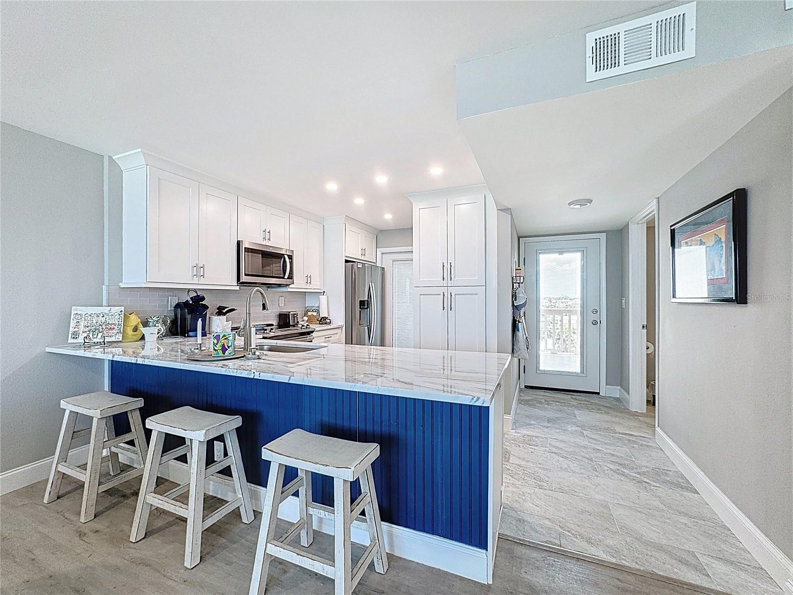 Image 7 of 42 For 1100 Tarpon Center Drive 503 5c