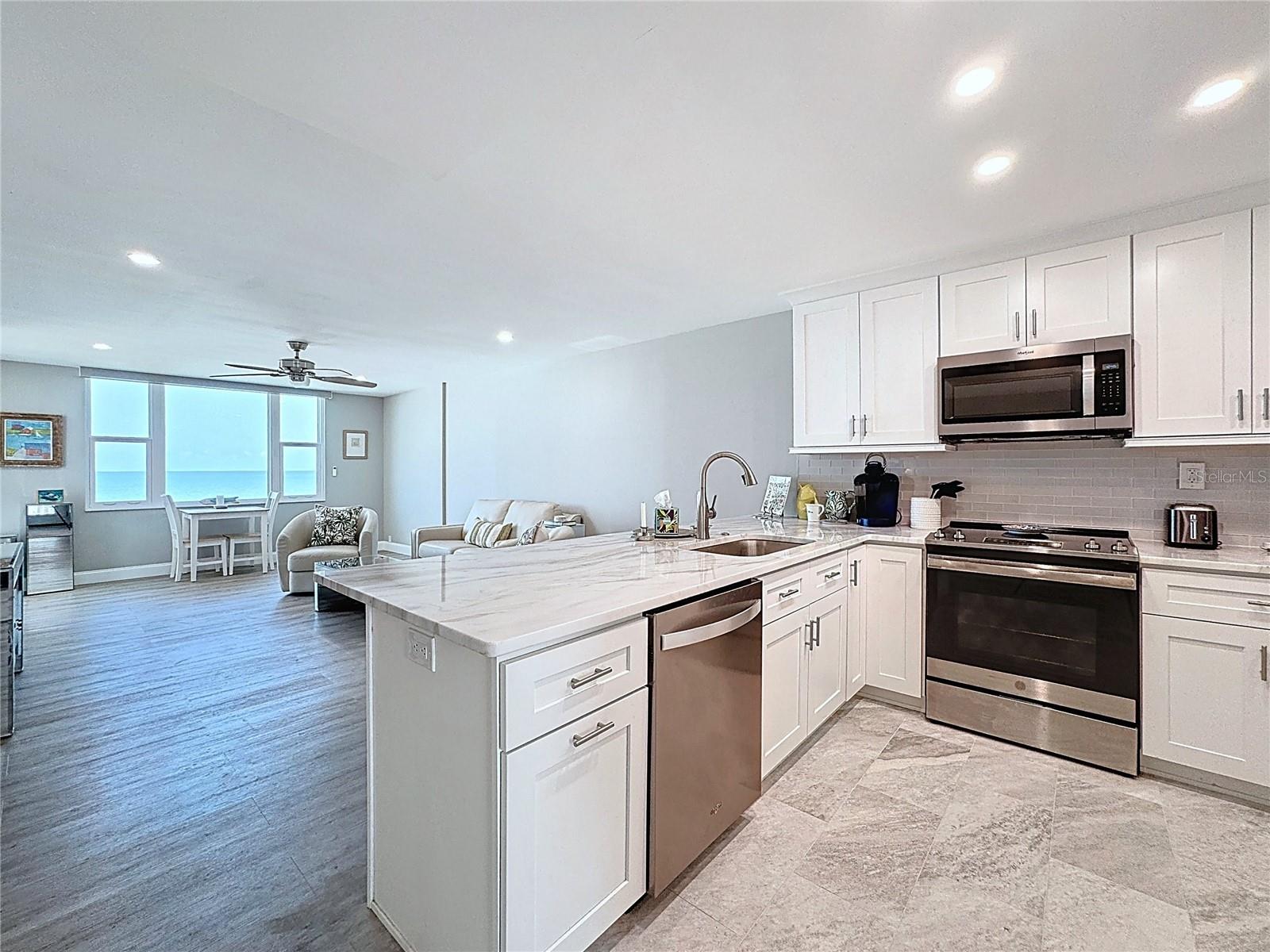 Image 9 of 42 For 1100 Tarpon Center Drive 503 5c