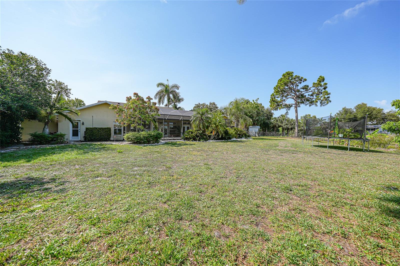 Image 42 of 55 For 249 Hallcrest Terrace