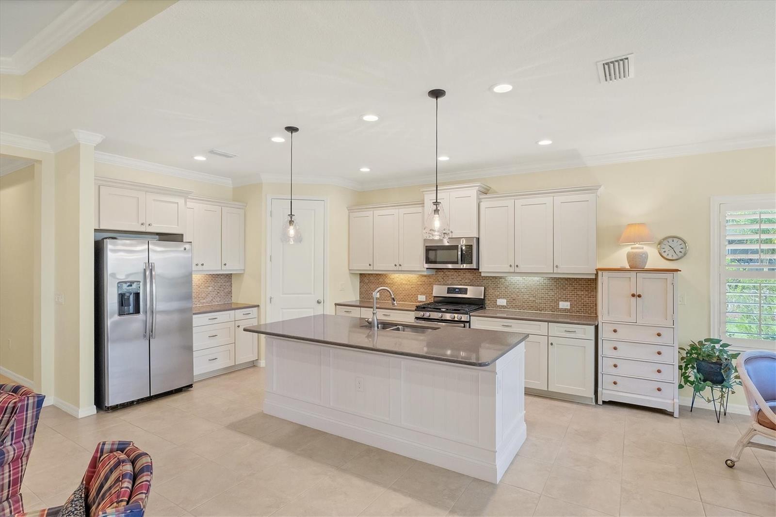 Image 50 of 93 For 213 Malina Court