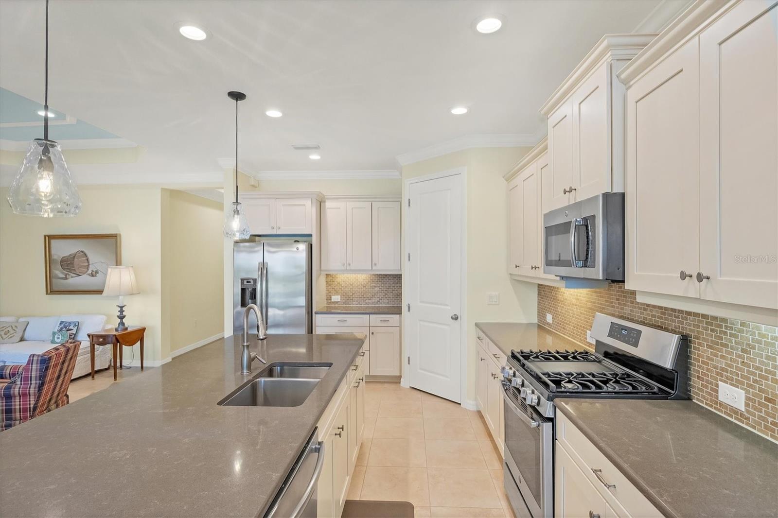 Image 53 of 93 For 213 Malina Court
