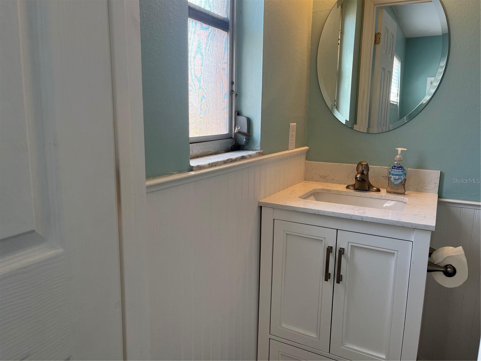 Image 10 of 18 For 400 Base Avenue E 213