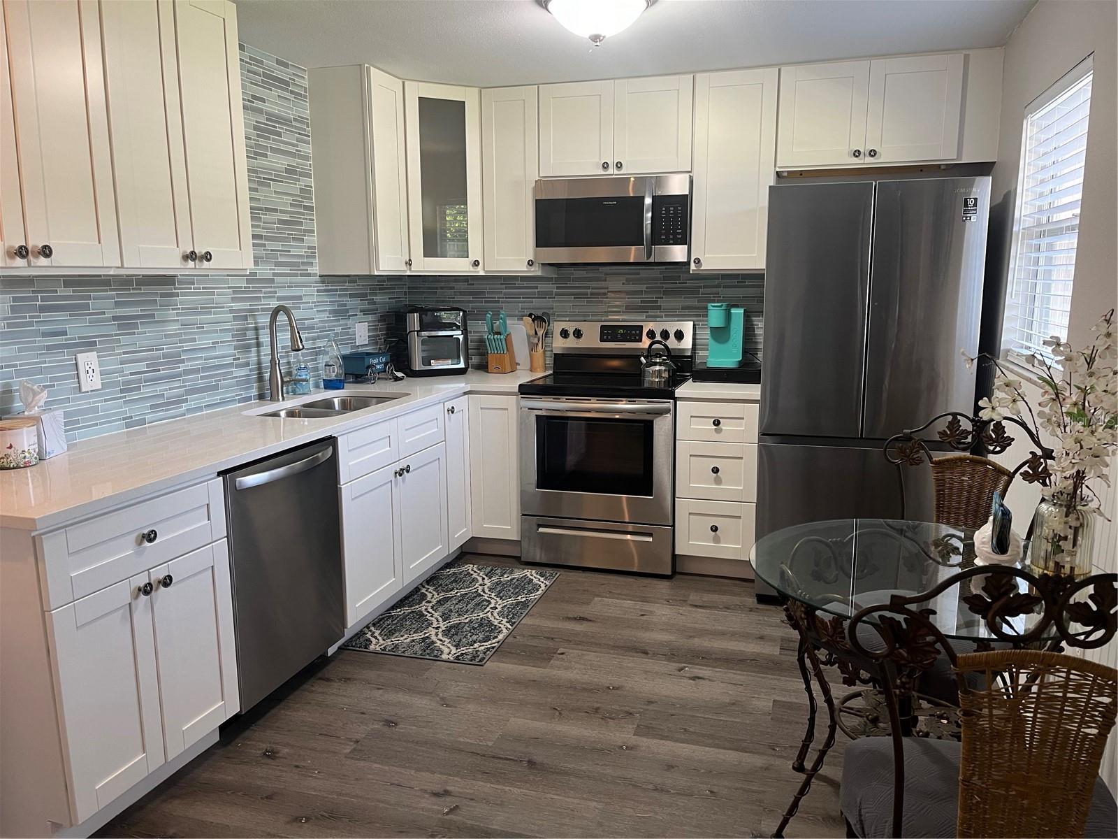 Image 4 of 18 For 400 Base Avenue E 213