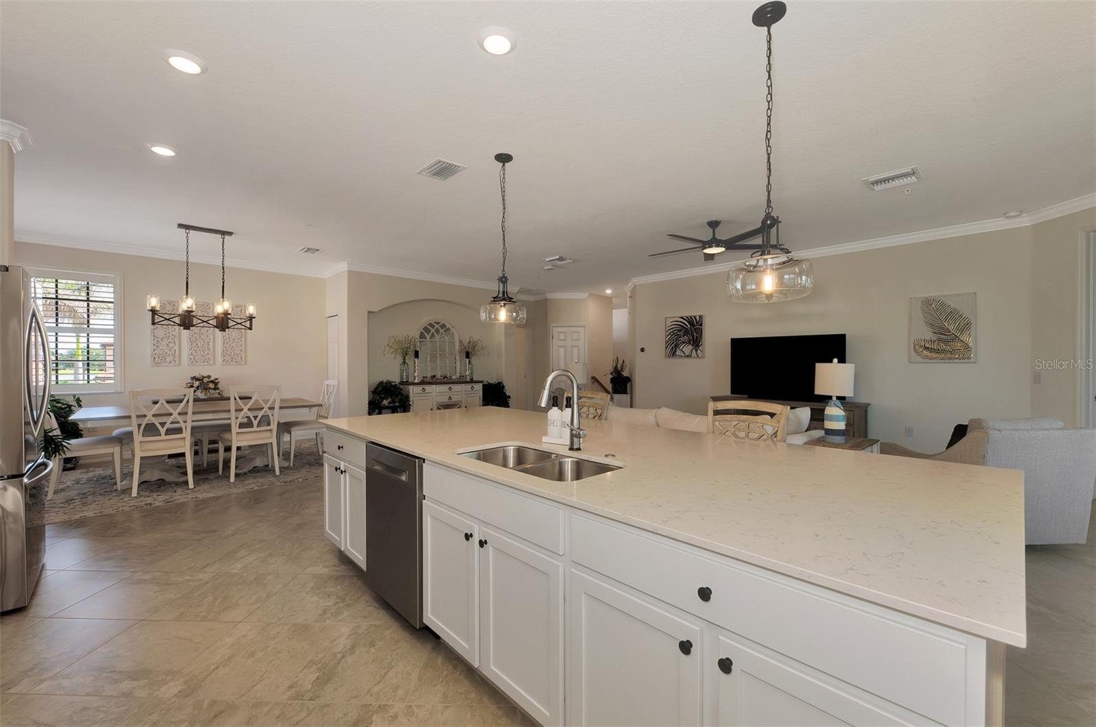 Image 20 of 96 For 10789 Tarflower Drive 202