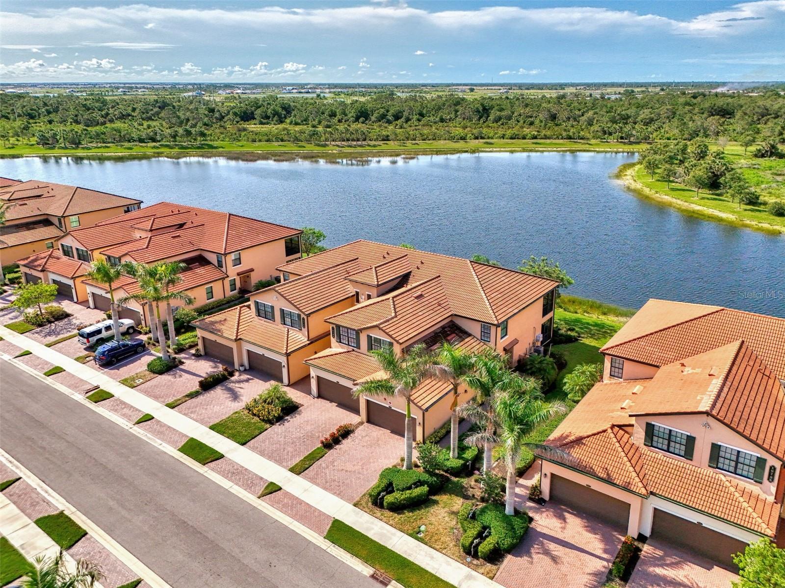 Image 4 of 96 For 10789 Tarflower Drive 202
