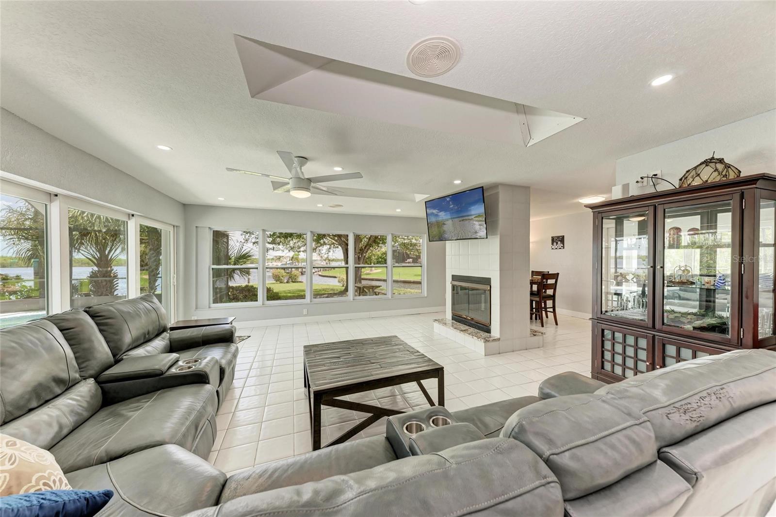 Image 7 of 62 For 3376 Peace River Drive