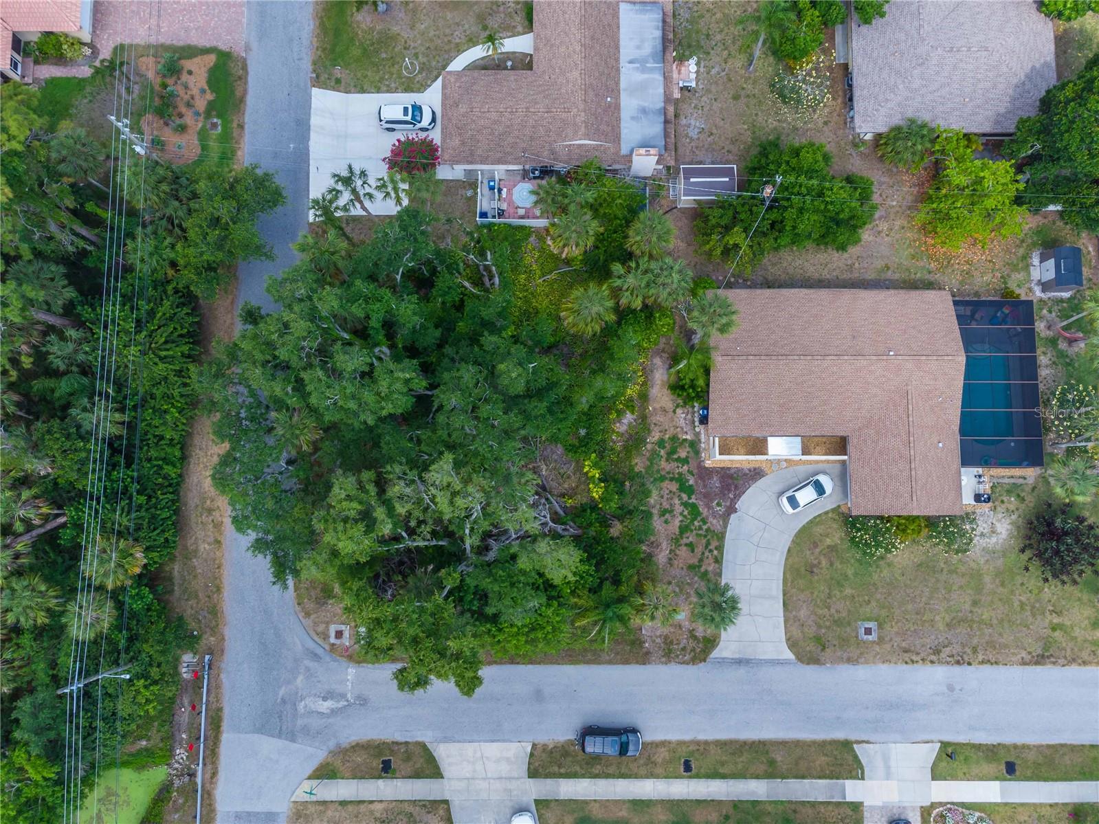 Image 10 of 17 For Lots 17108 & 17109 Valencia Road