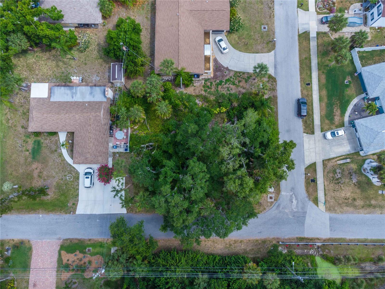 Image 11 of 17 For Lots 17108 & 17109 Valencia Road