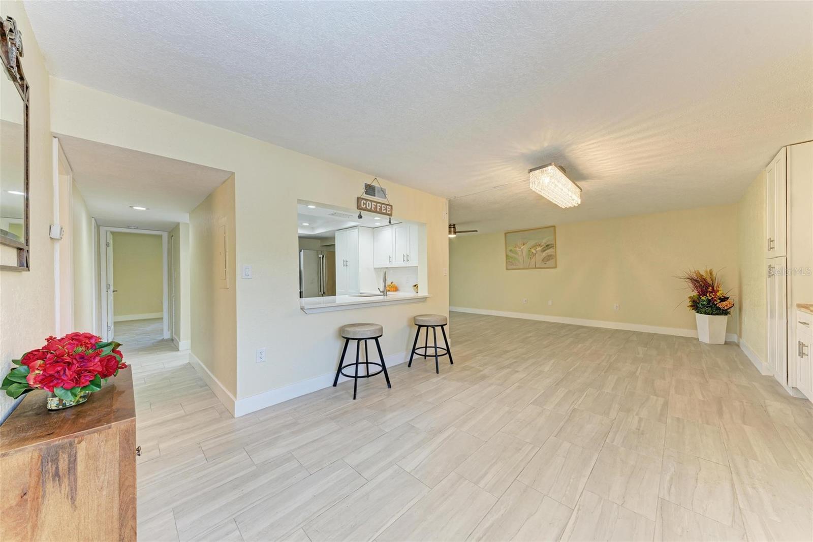 Image 11 of 36 For 2718 Orchid Oaks Drive C-202