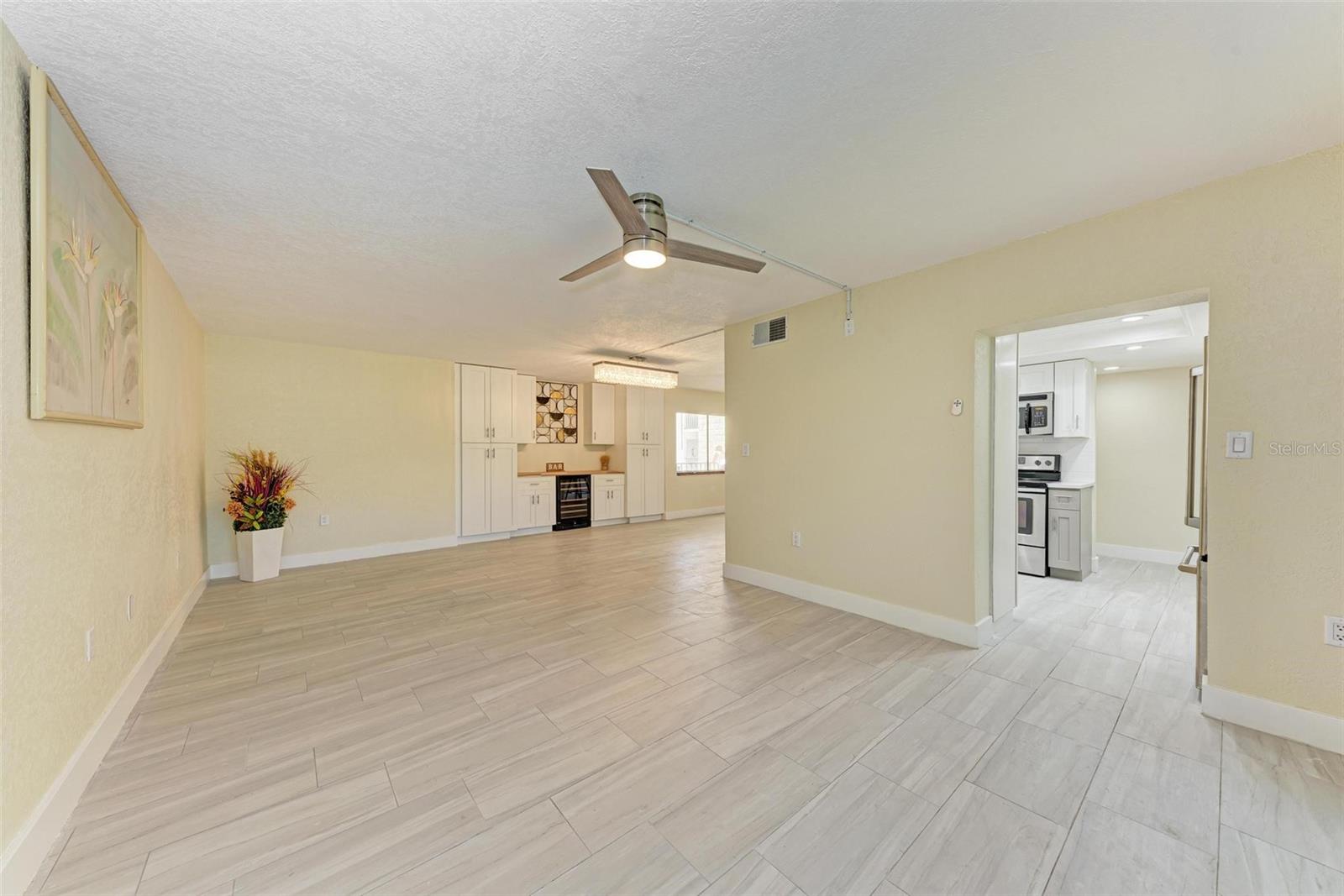 Image 15 of 36 For 2718 Orchid Oaks Drive C-202