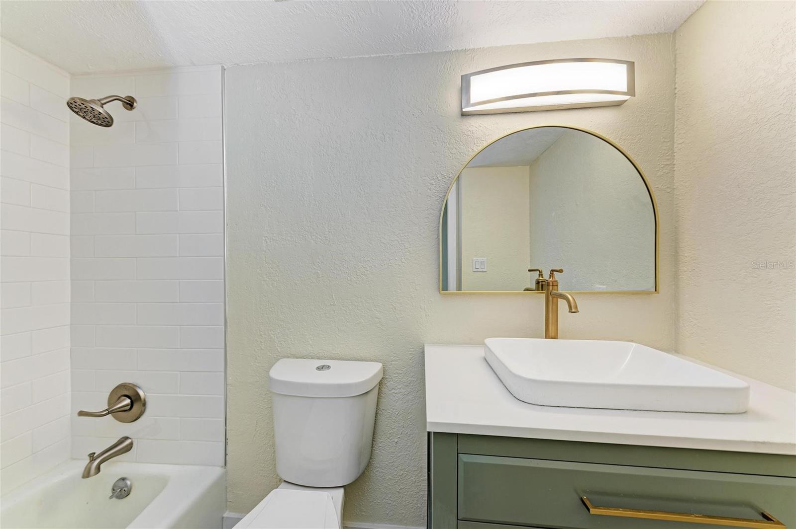 Image 17 of 36 For 2718 Orchid Oaks Drive C-202