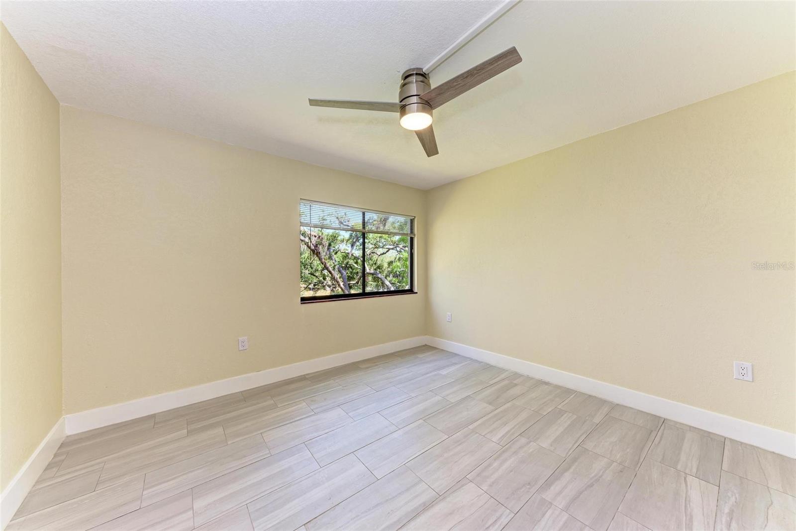 Image 18 of 36 For 2718 Orchid Oaks Drive C-202