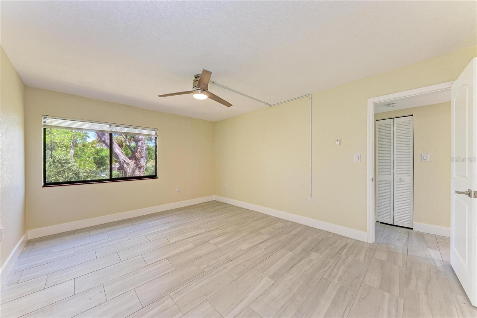 Image 23 of 36 For 2718 Orchid Oaks Drive C-202