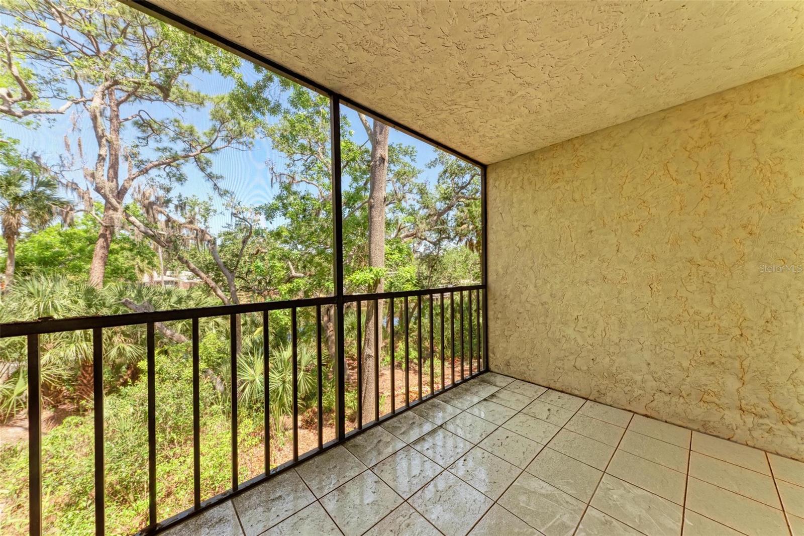Image 26 of 36 For 2718 Orchid Oaks Drive C-202
