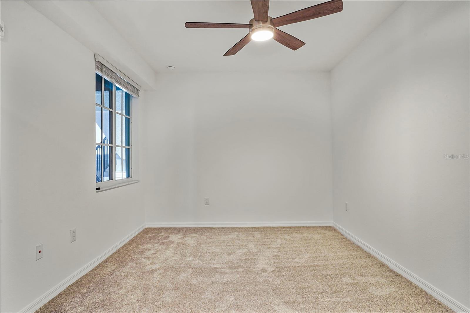 Image 15 of 40 For 12140 Wellen Golf Street 202