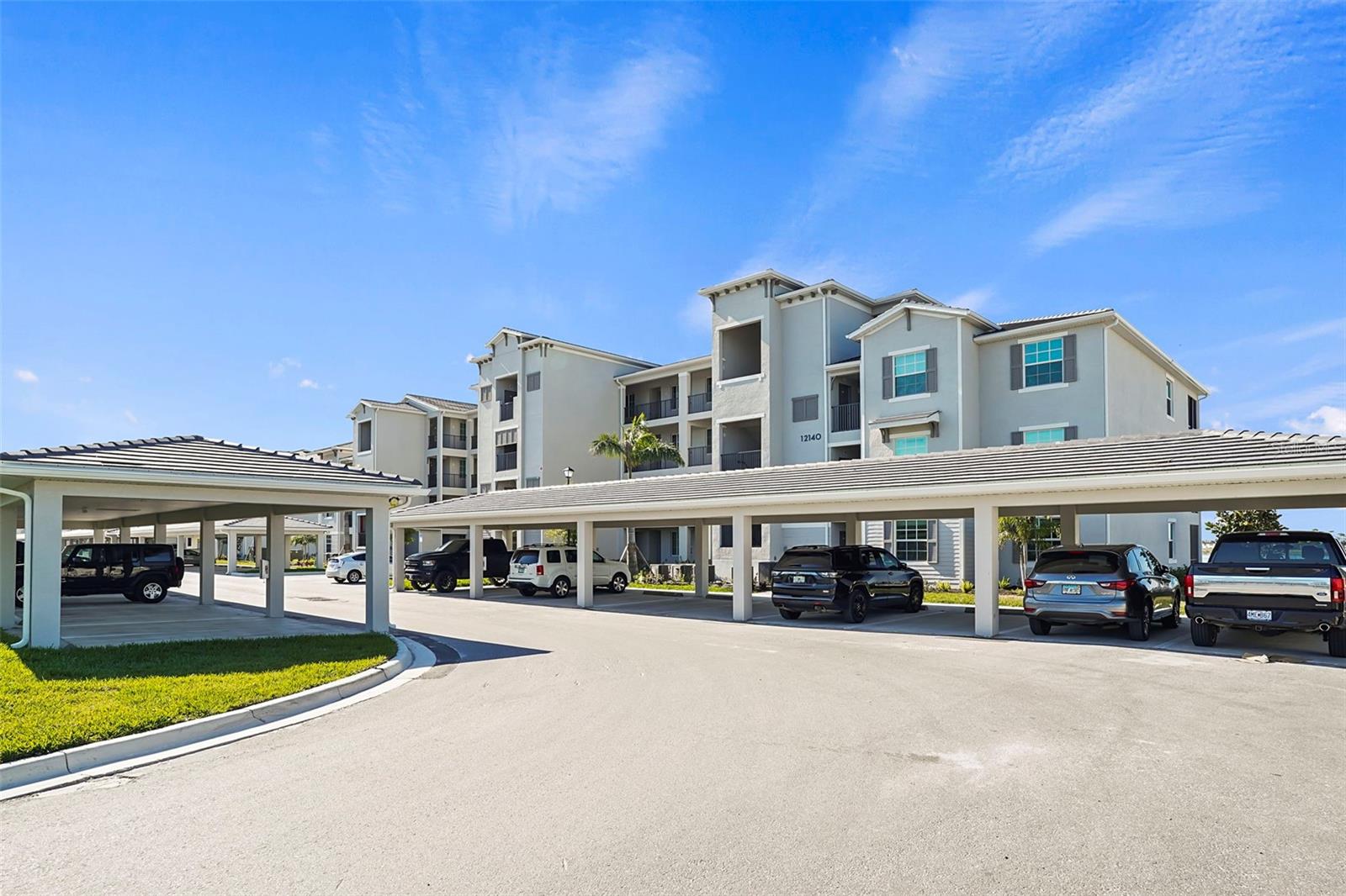 Image 2 of 40 For 12140 Wellen Golf Street 202