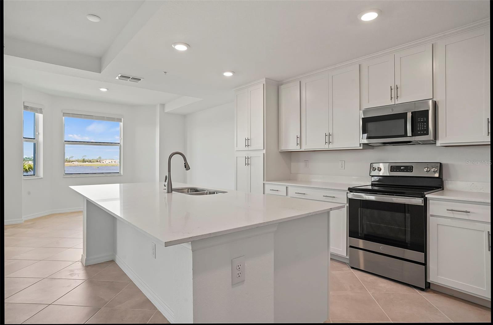 Image 9 of 40 For 12140 Wellen Golf Street 202