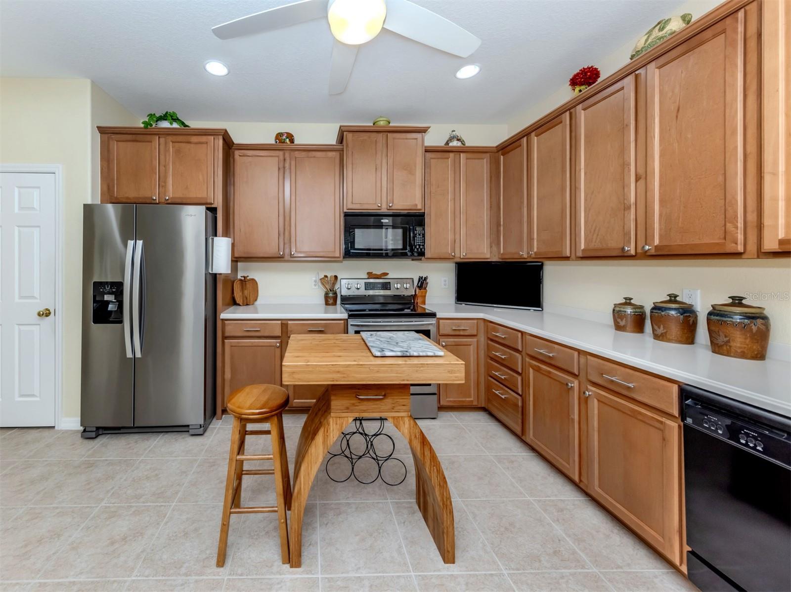 Image 9 of 37 For 29704 Niagara Court