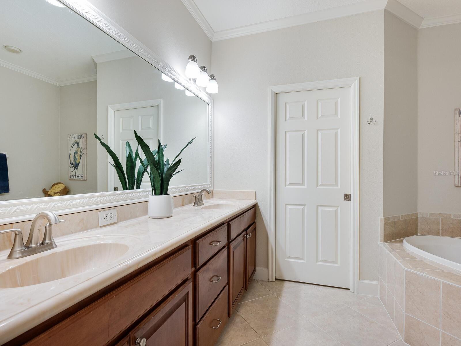 Image 15 of 46 For 1164 Beachcomber Court 19