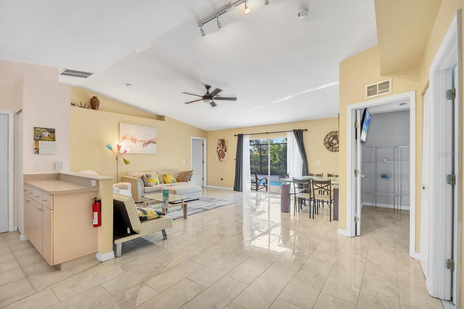 Image 11 of 38 For 2445 Apache Street