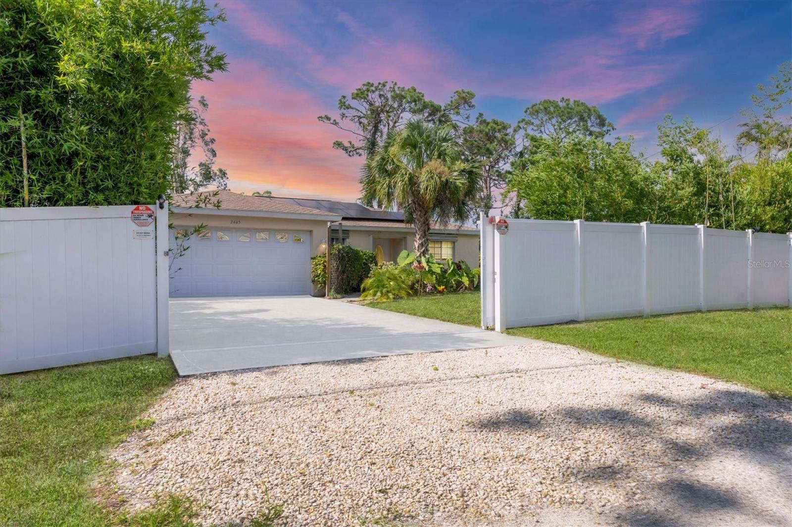 Image 4 of 38 For 2445 Apache Street