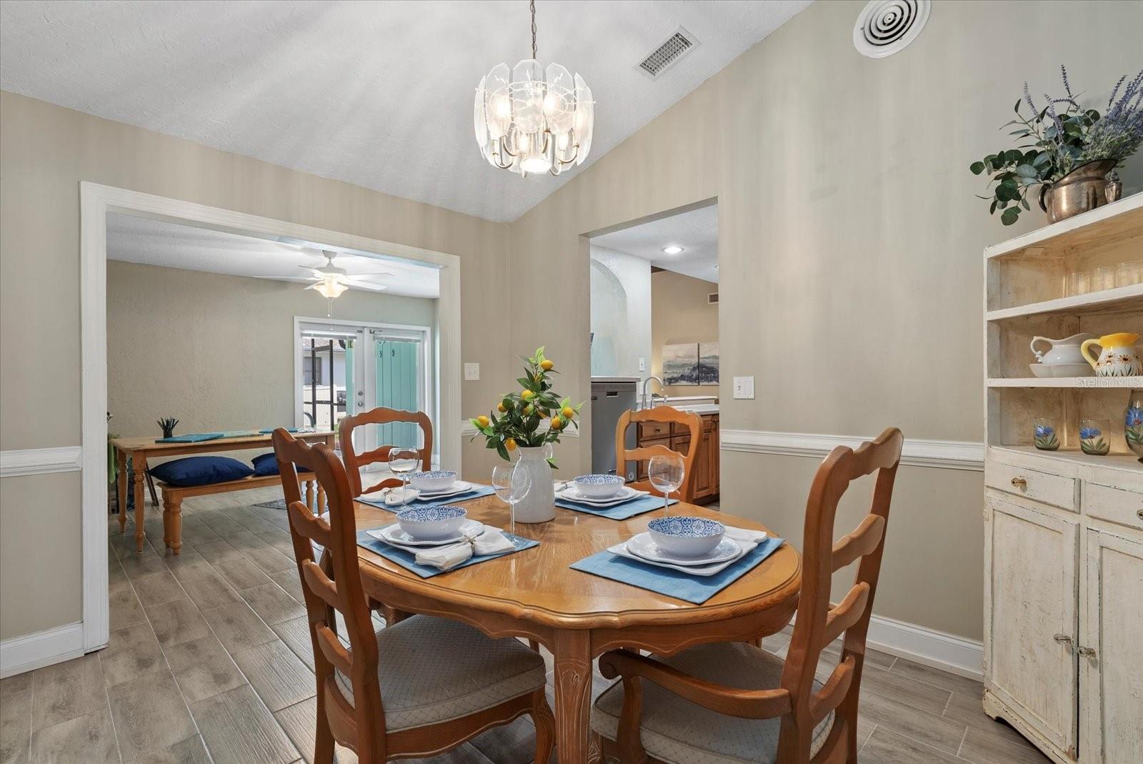 Image 18 of 43 For 5828 Lincoln Road